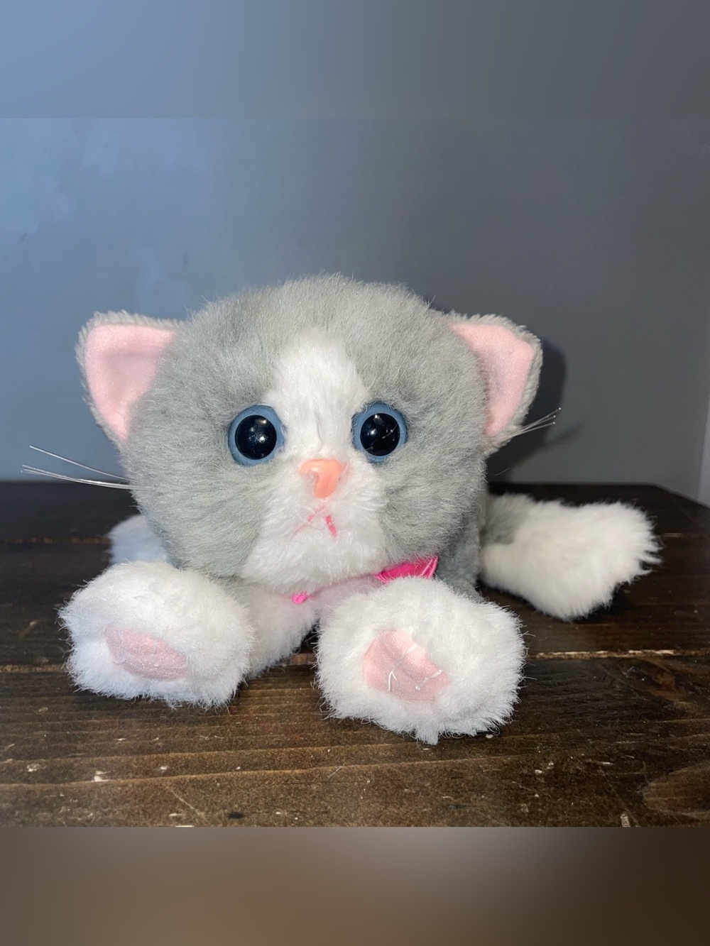 Tyco Kitty Kitty Kittens Gray White Blue Eyes Purring Cat Plush Toy Vtg 1992